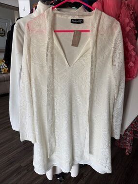 Cream Lace V-Neck Tunic